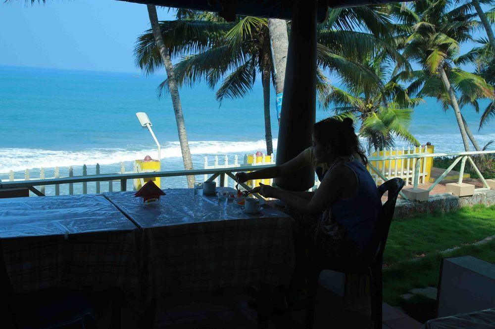 Woodhouse Beach Resort Varkala Luaran gambar